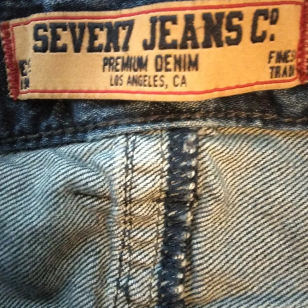 - - Seven dark denim bermuda jean shorts sz 12